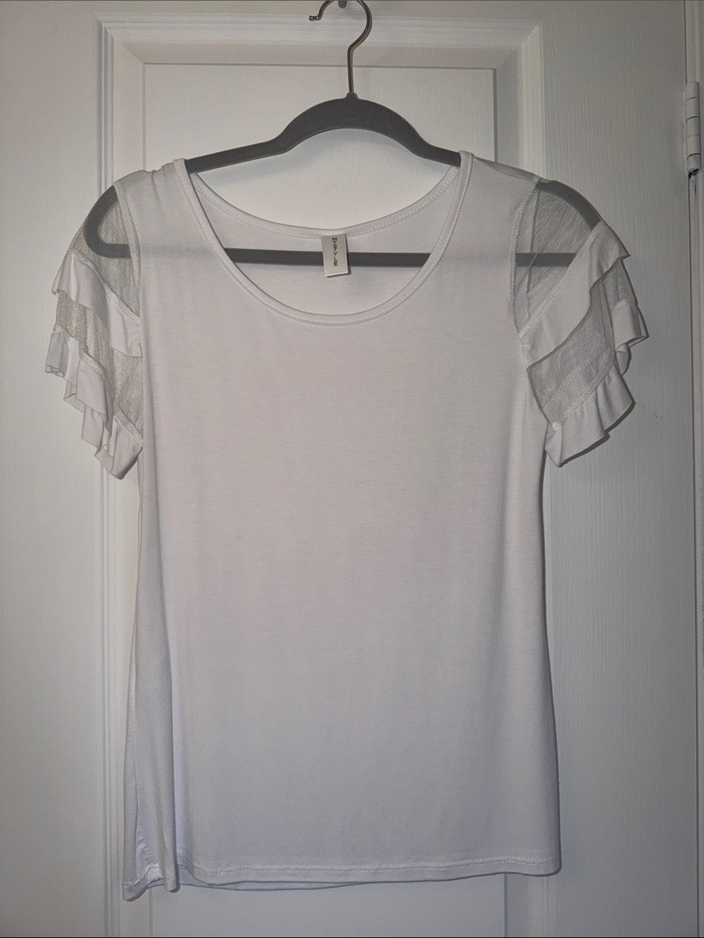 Ruffle Sleeve Scoop Neck Tee — White